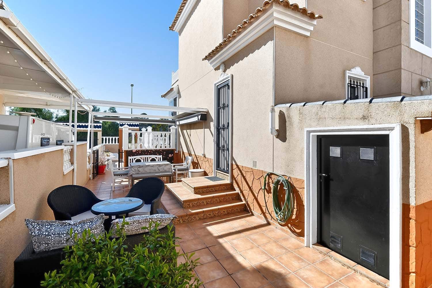 3 Zimmer Villa zu verkaufen in Pinar de Campoverde mit Pool - 374.950 € (Ref: 9671100)