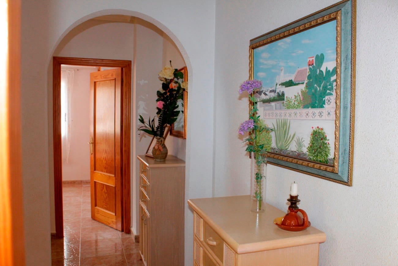 Pareado de 4 habitaciones en Torre de la Horadada en venta - 272.000 € (Ref: 9673949)