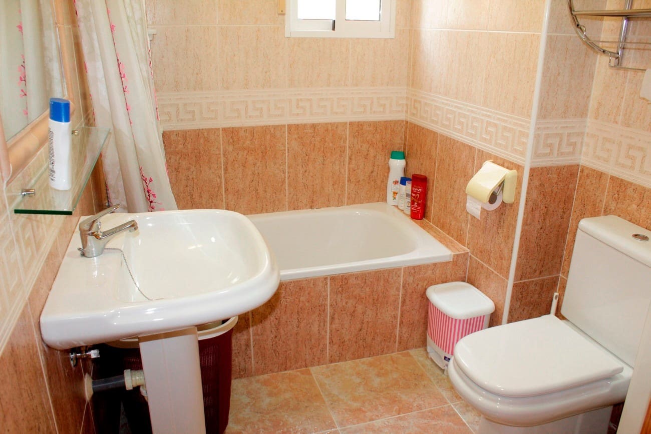 Pareado de 4 habitaciones en Torre de la Horadada en venta - 272.000 € (Ref: 9673949)