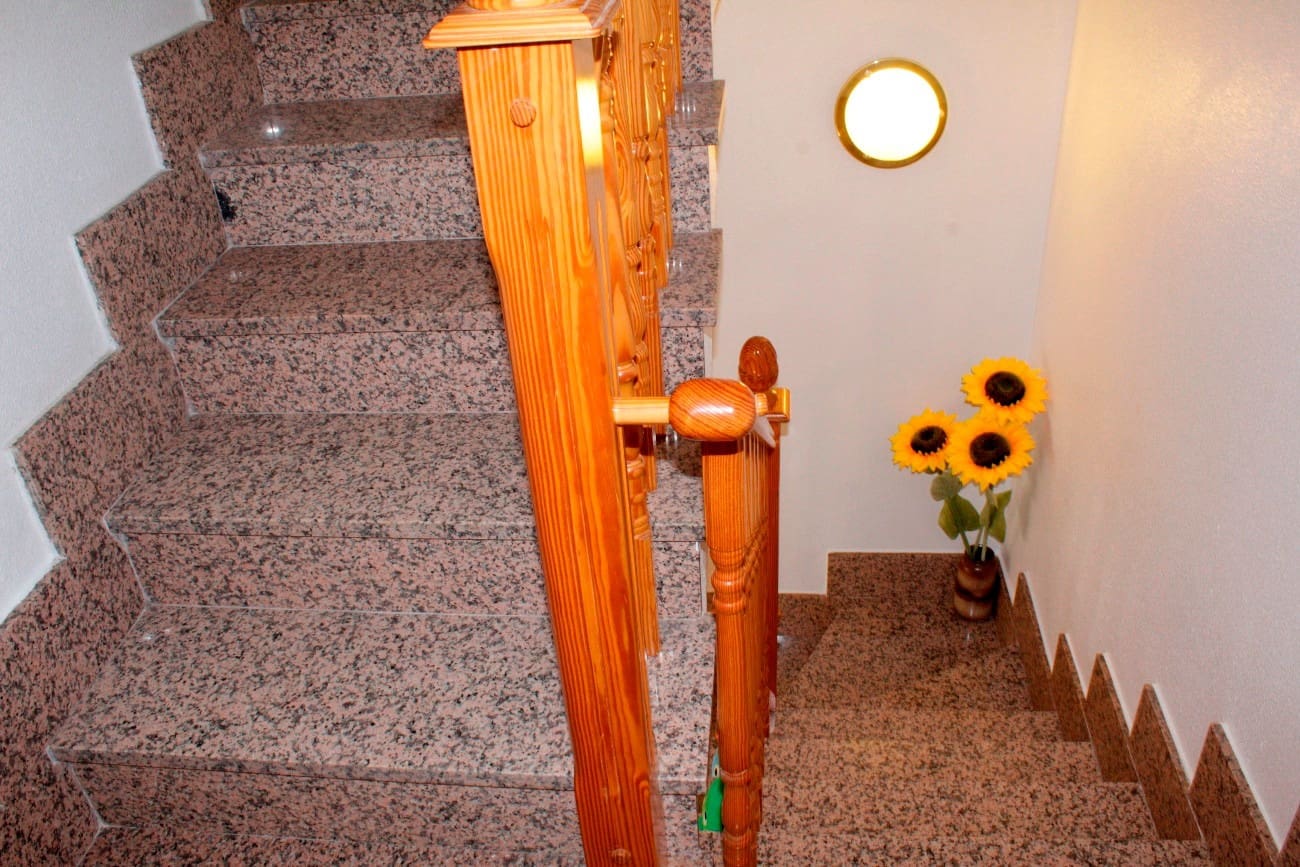 Pareado de 4 habitaciones en Torre de la Horadada en venta - 272.000 € (Ref: 9673949)