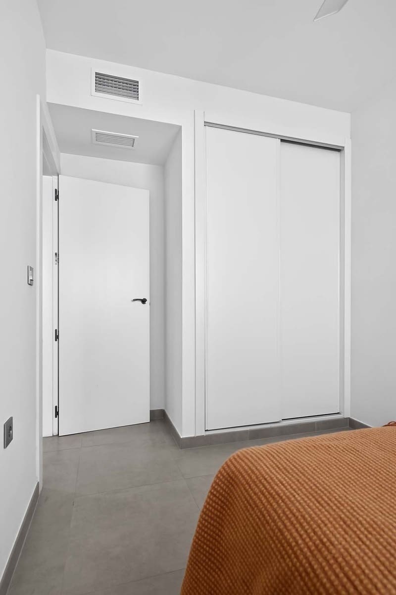 3 bedroom Apartment for sale in Torre de la Horadada - € 340,000 (Ref: 9679596)