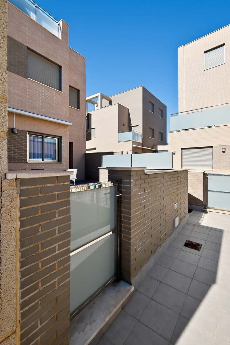 3 bedroom Apartment for sale in Torre de la Horadada - € 340,000 (Ref: 9679596)