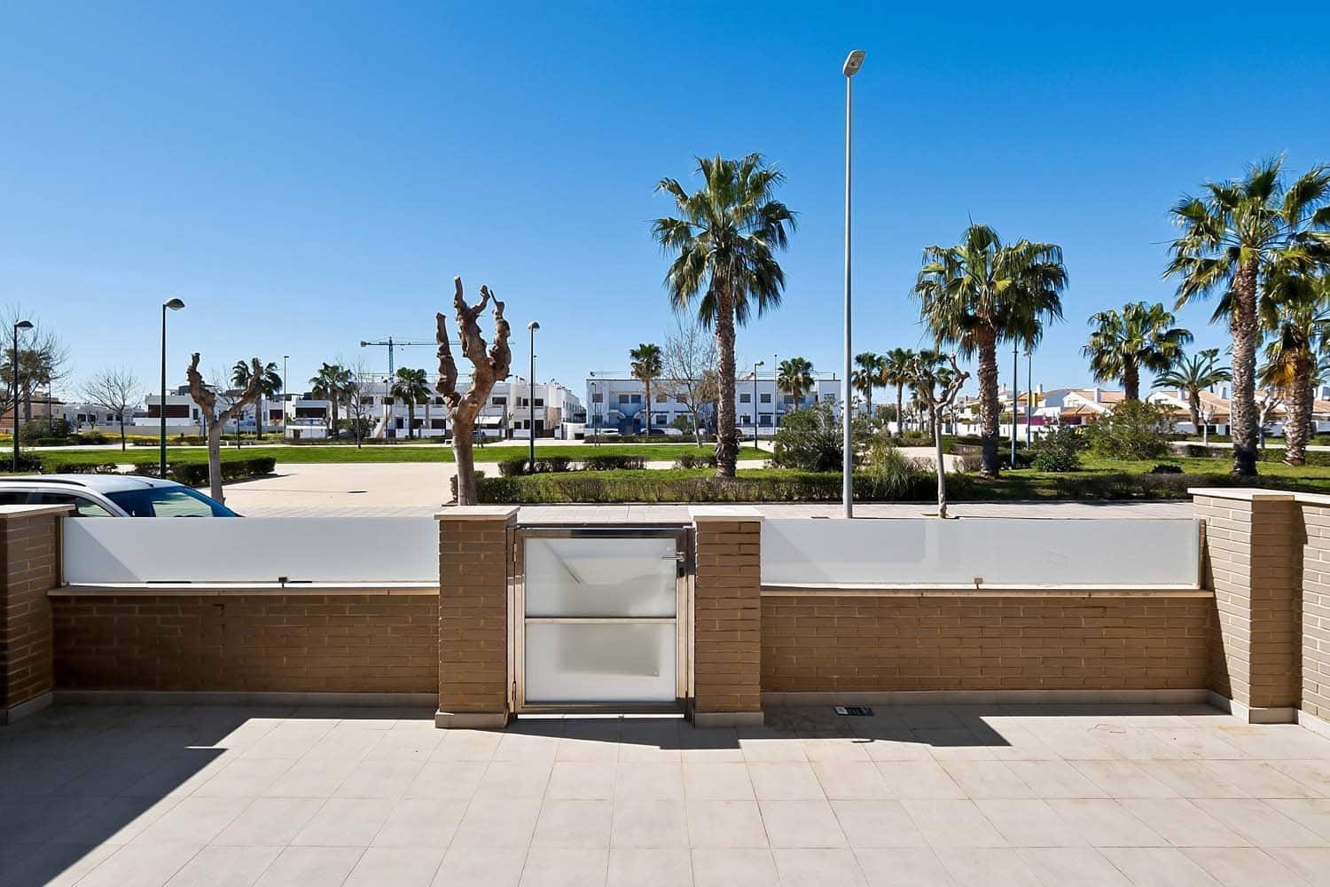3 bedroom Apartment for sale in Torre de la Horadada - € 340,000 (Ref: 9679596)