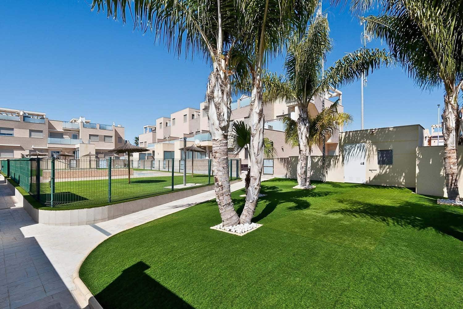 3 bedroom Apartment for sale in Torre de la Horadada - € 340,000 (Ref: 9679596)