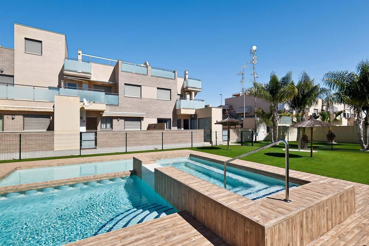 3 bedroom Apartment for sale in Torre de la Horadada - € 340,000 (Ref: 9679596)