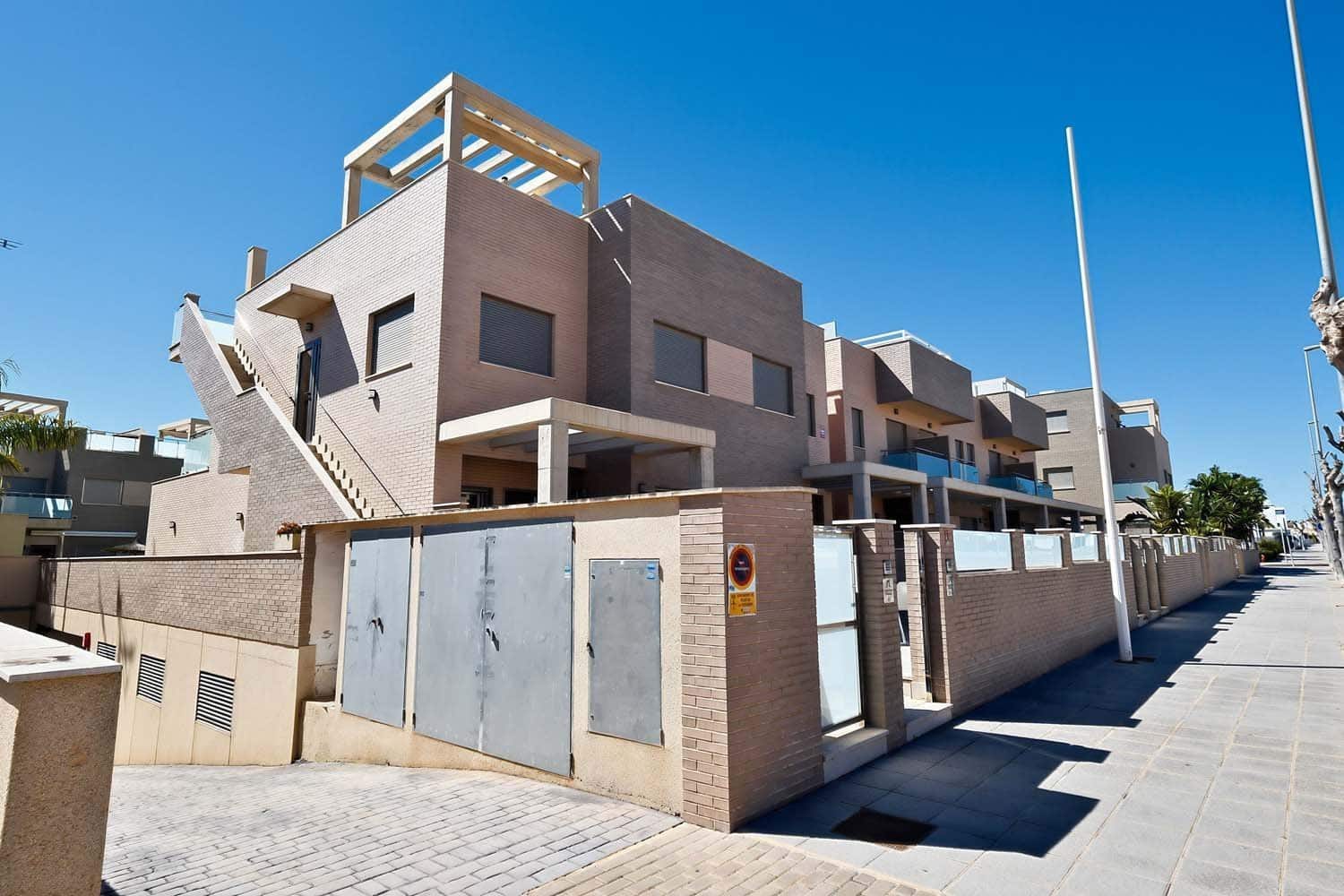 2 bedroom Apartment for sale in Torre de la Horadada - € 280,000 (Ref: 9679597)