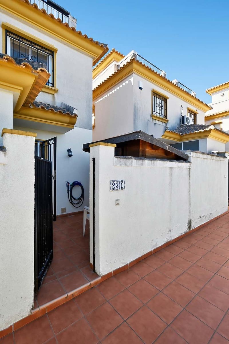 2 chambre Villa/Maison Semi-Mitoyenne à vendre à Pinar de Campoverde - 165 000 € (Ref: 9699261)