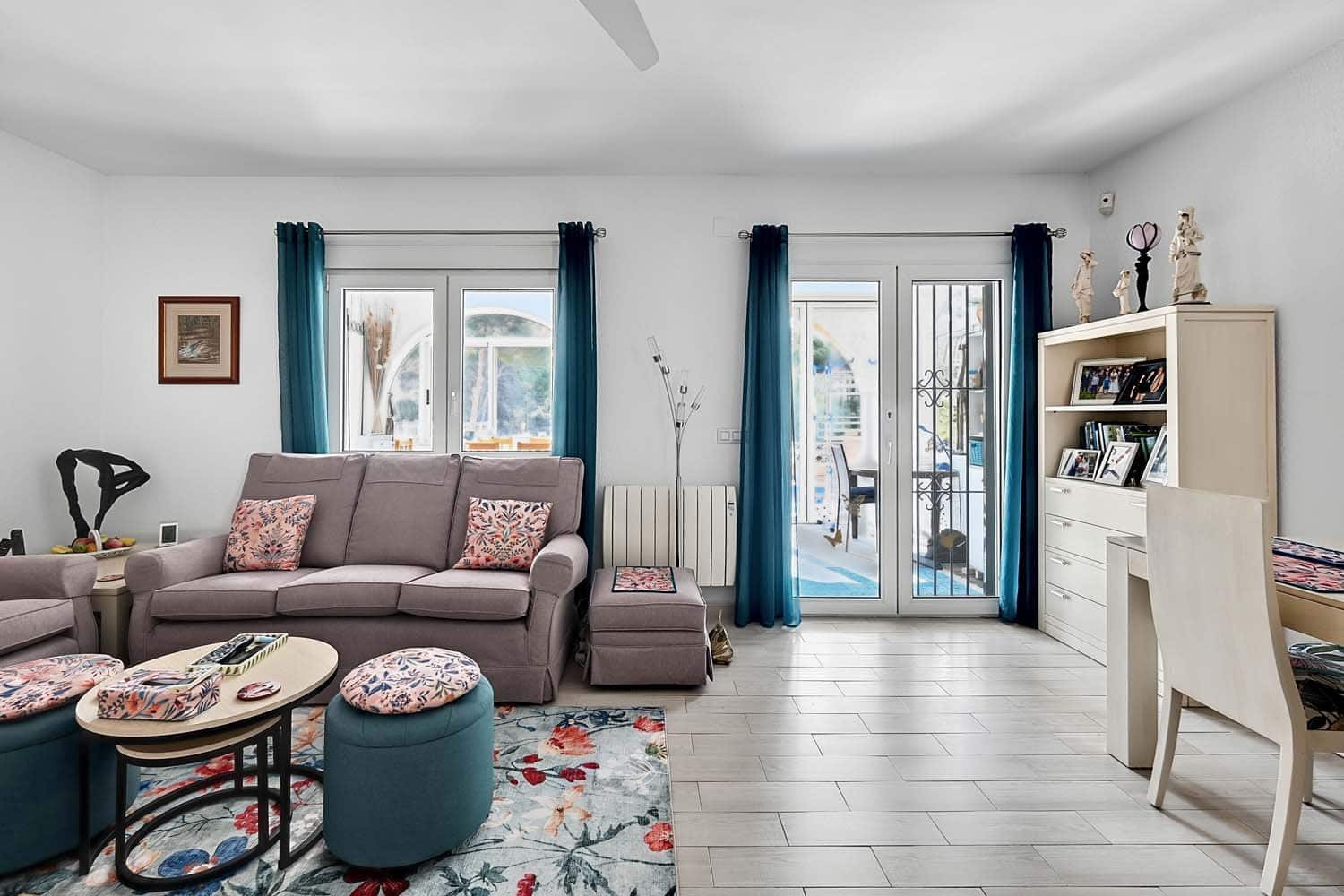 6 bedroom Villa for sale in Pinar de Campoverde with pool - € 525,000 (Ref: 9715365)