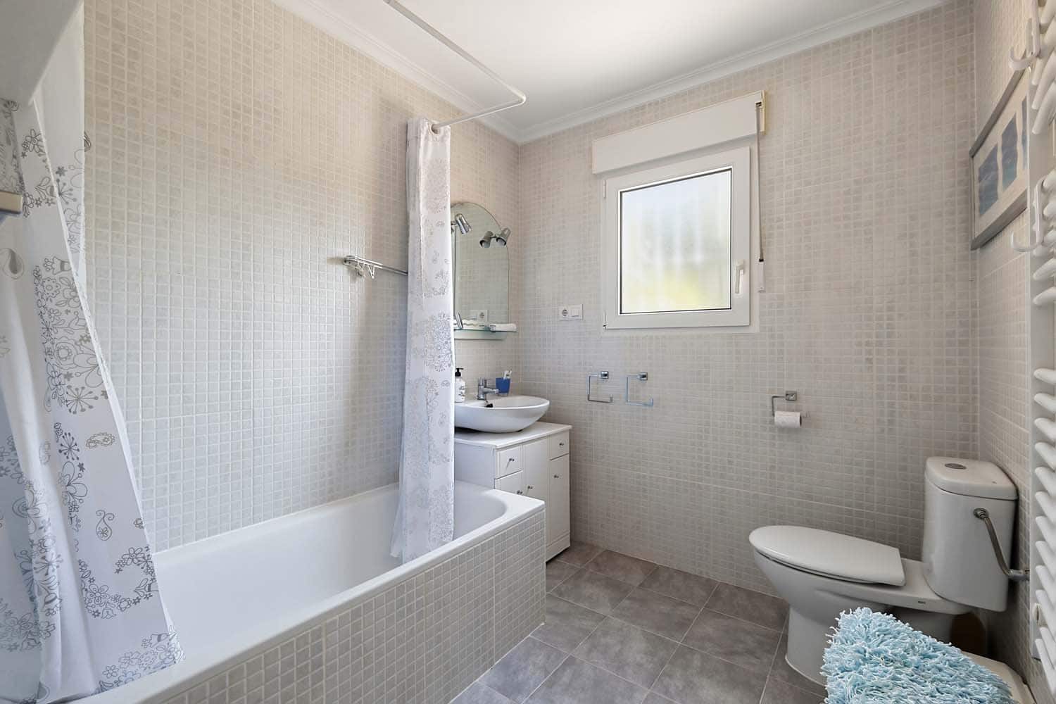 6 bedroom Villa for sale in Pinar de Campoverde with pool - € 525,000 (Ref: 9715365)