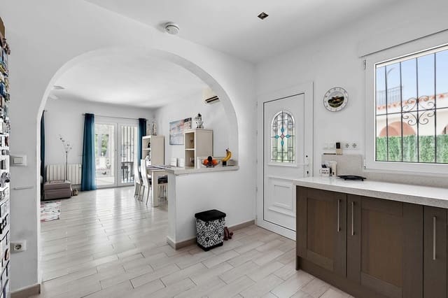 Chalet de 6 habitaciones en Pinar de Campoverde, Pilar de la Horadada en venta con piscina - 525.000 € (Ref: 9715365)