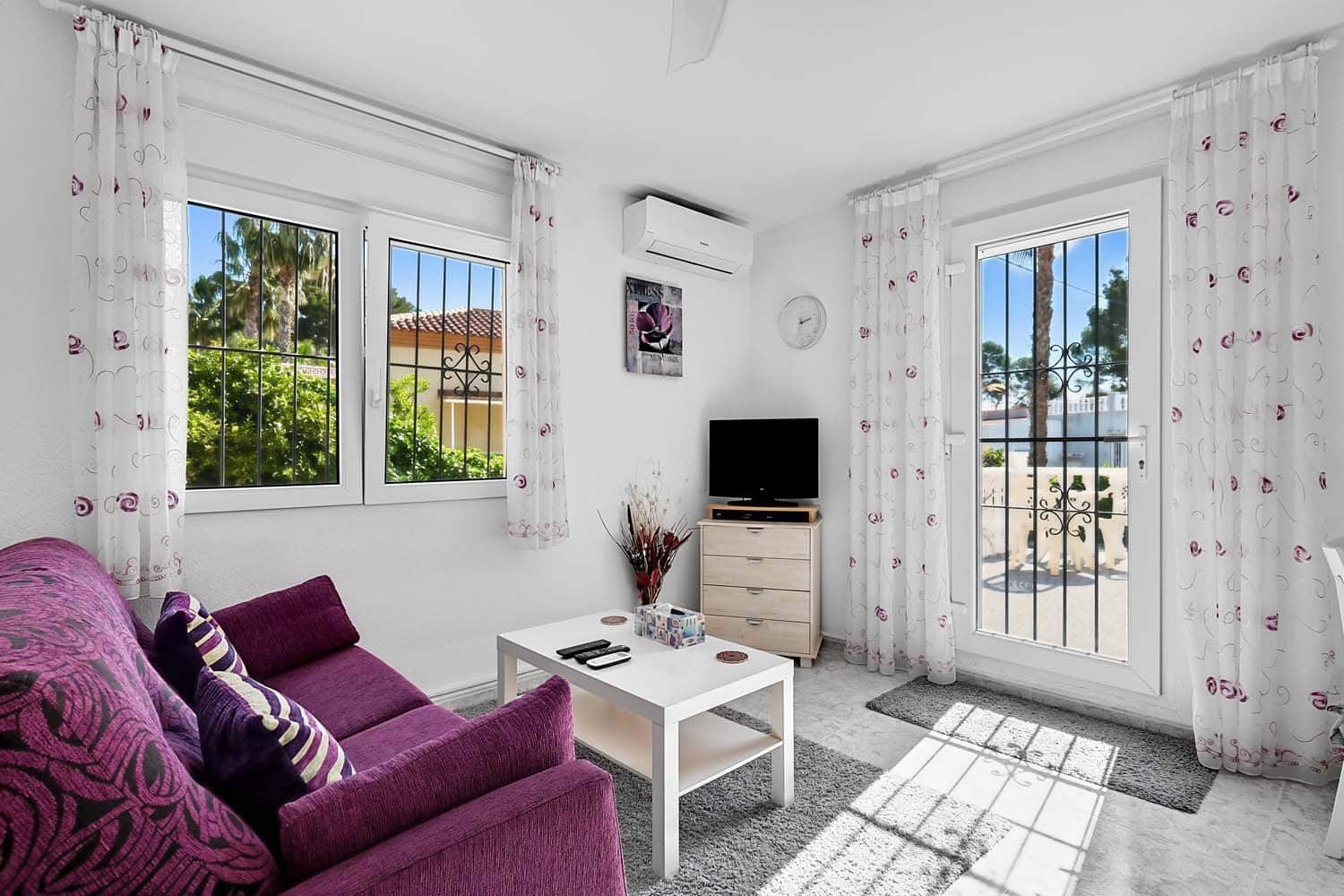 6 bedroom Villa for sale in Pinar de Campoverde with pool - € 525,000 (Ref: 9715365)