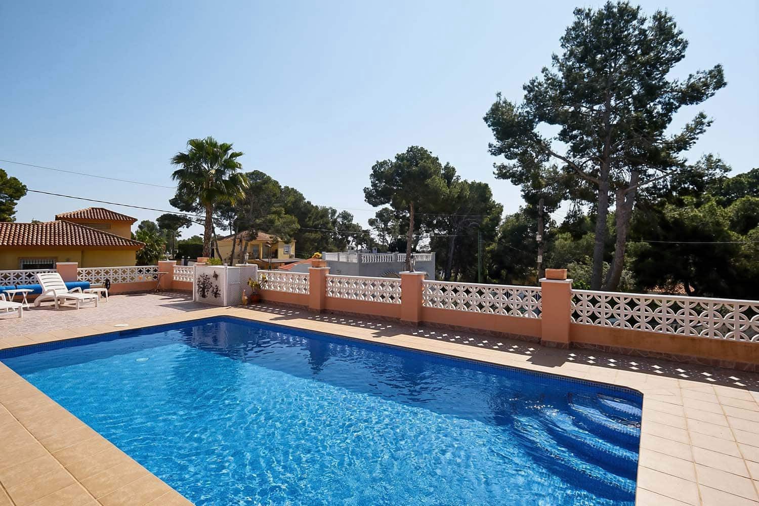 6 bedroom Villa for sale in Pinar de Campoverde with pool - € 525,000 (Ref: 9715365)