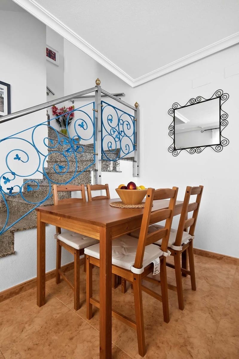 2 bedroom Semi-detached Villa for sale in Pinar de Campoverde - € 170,000 (Ref: 9722671)