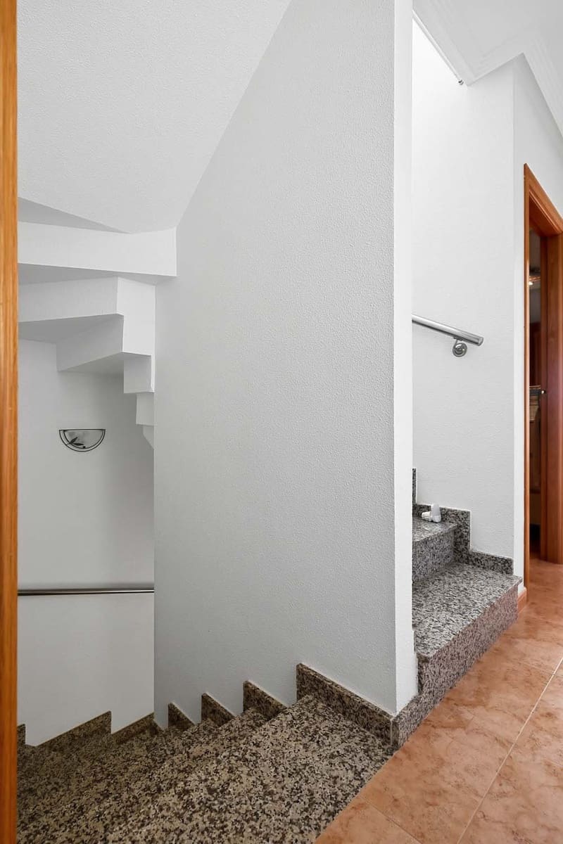 2 bedroom Semi-detached Villa for sale in Pinar de Campoverde - € 170,000 (Ref: 9722671)