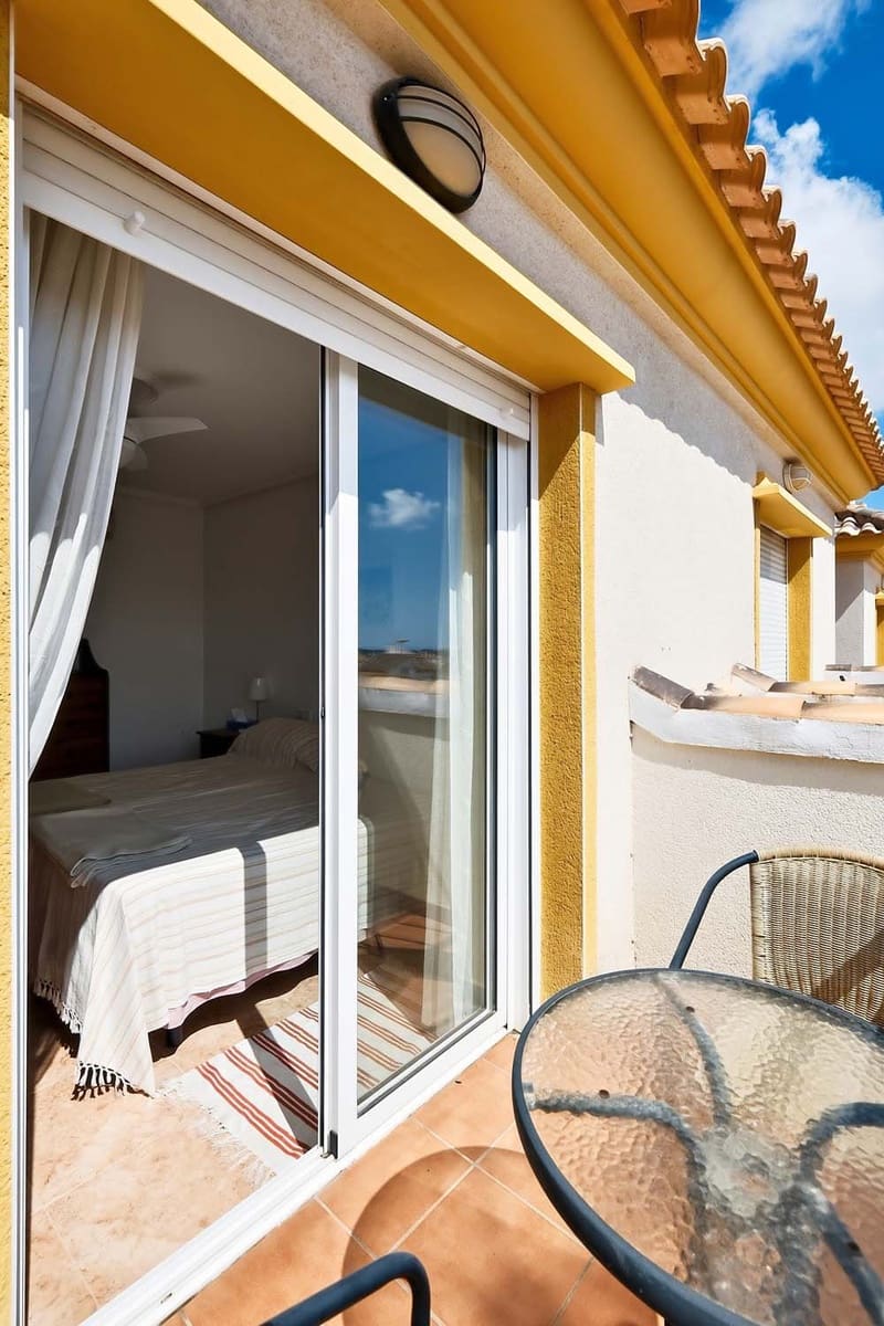 2 bedroom Semi-detached Villa for sale in Pinar de Campoverde - € 170,000 (Ref: 9722671)