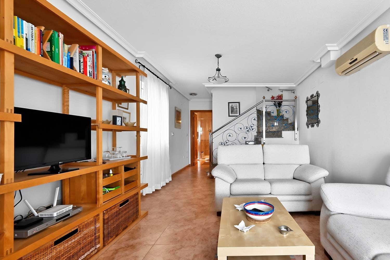 2 bedroom Semi-detached Villa for sale in Pinar de Campoverde - € 170,000 (Ref: 9722671)