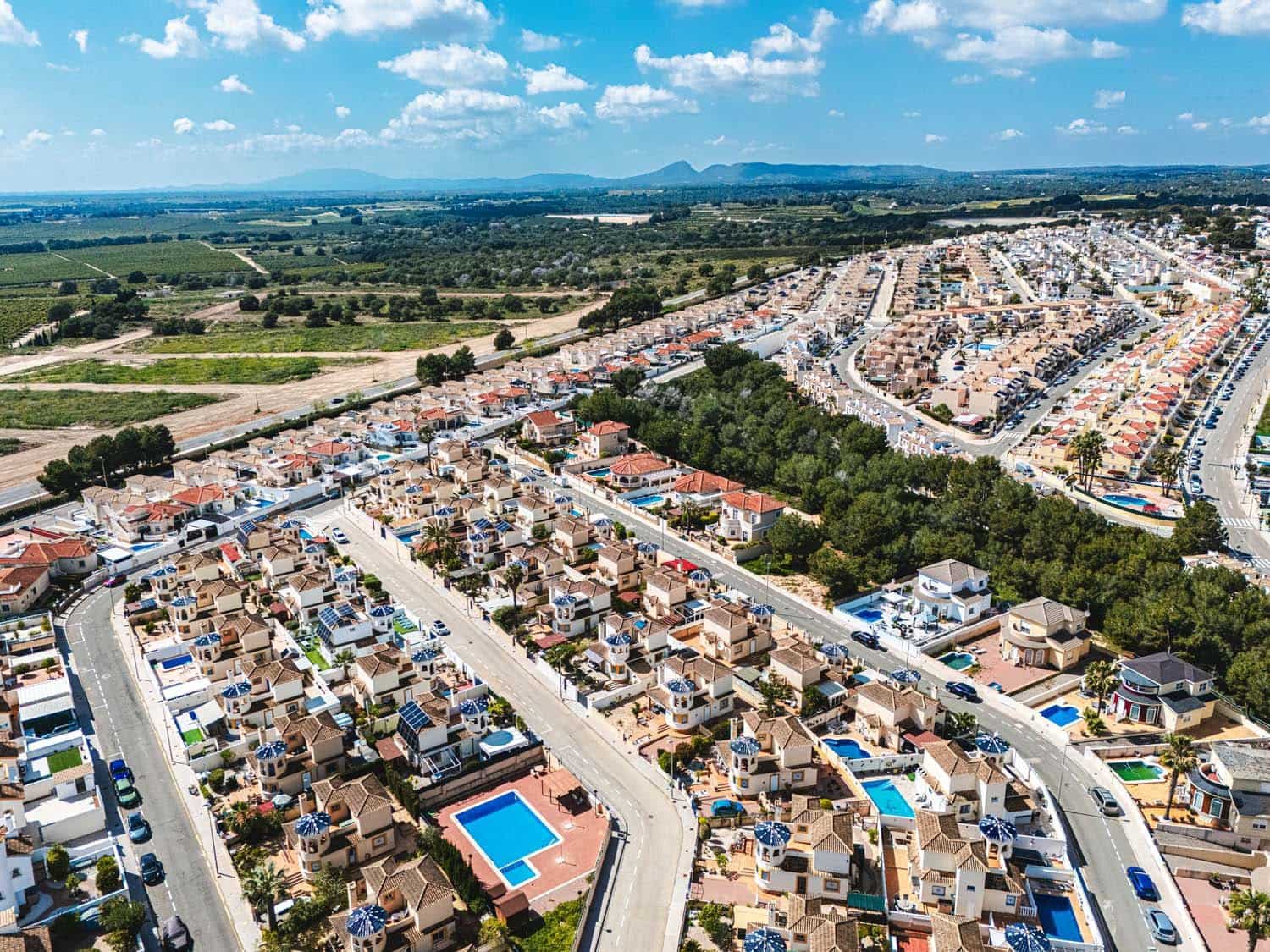 2 bedroom Semi-detached Villa for sale in Pinar de Campoverde - € 170,000 (Ref: 9722671)