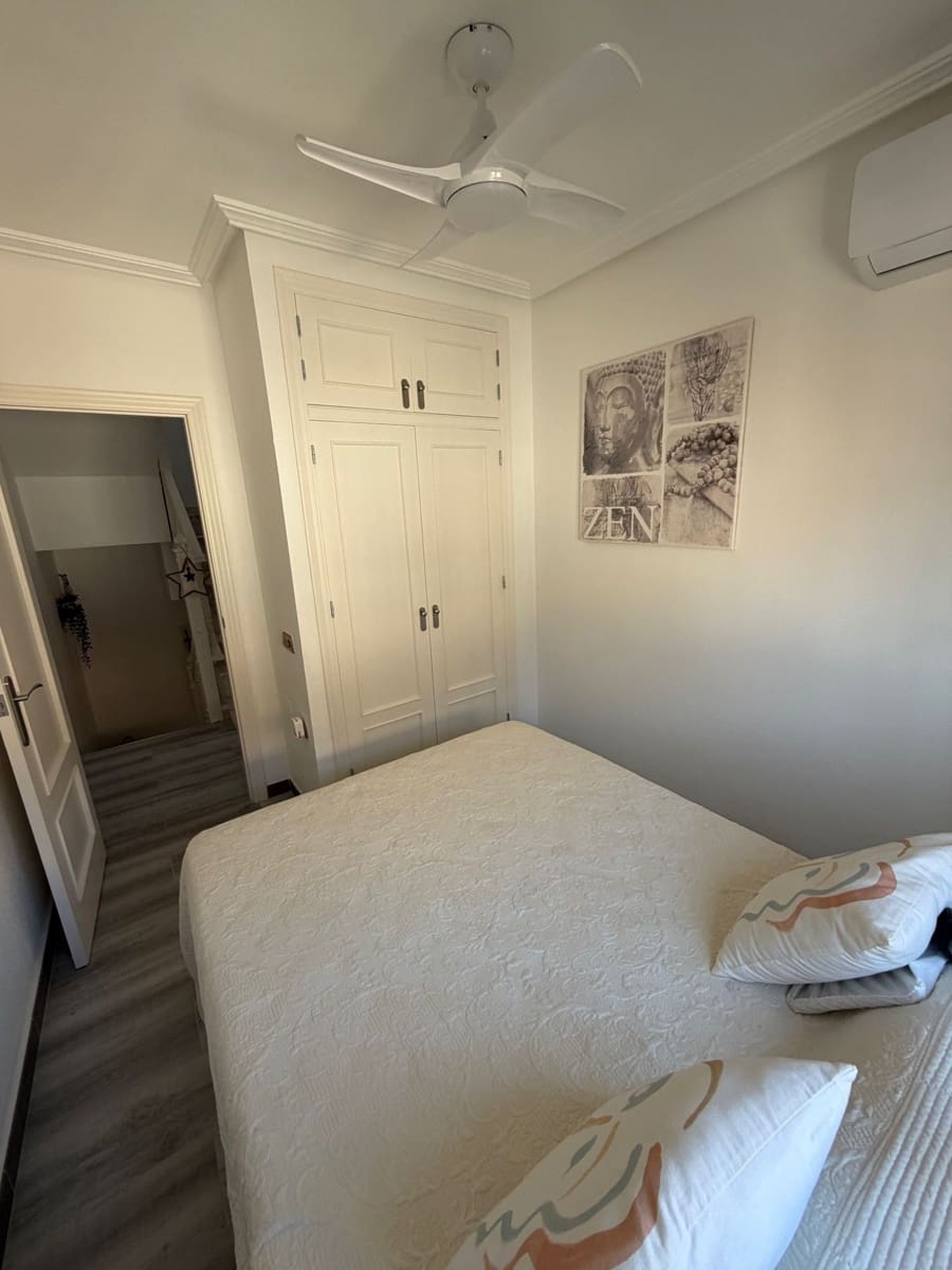 3 slaapkamer Halfvrijstaande villa te koop in Cabo Roig - € 260.000 (Ref: 9730178)