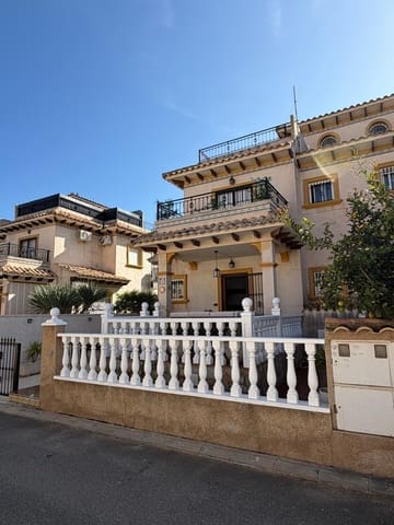 3 slaapkamer Halfvrijstaande villa te koop in Cabo Roig, Orihuela - € 260.000 (Ref: 9730178)