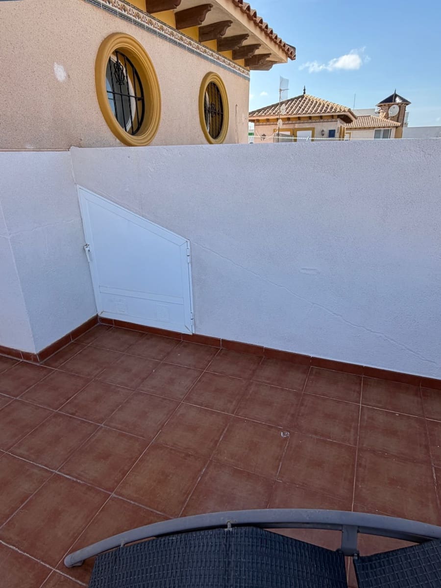 3 slaapkamer Halfvrijstaande villa te koop in Cabo Roig - € 260.000 (Ref: 9730178)