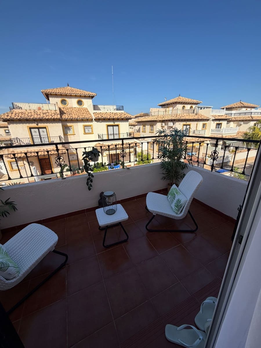 3 slaapkamer Halfvrijstaande villa te koop in Cabo Roig - € 260.000 (Ref: 9730178)