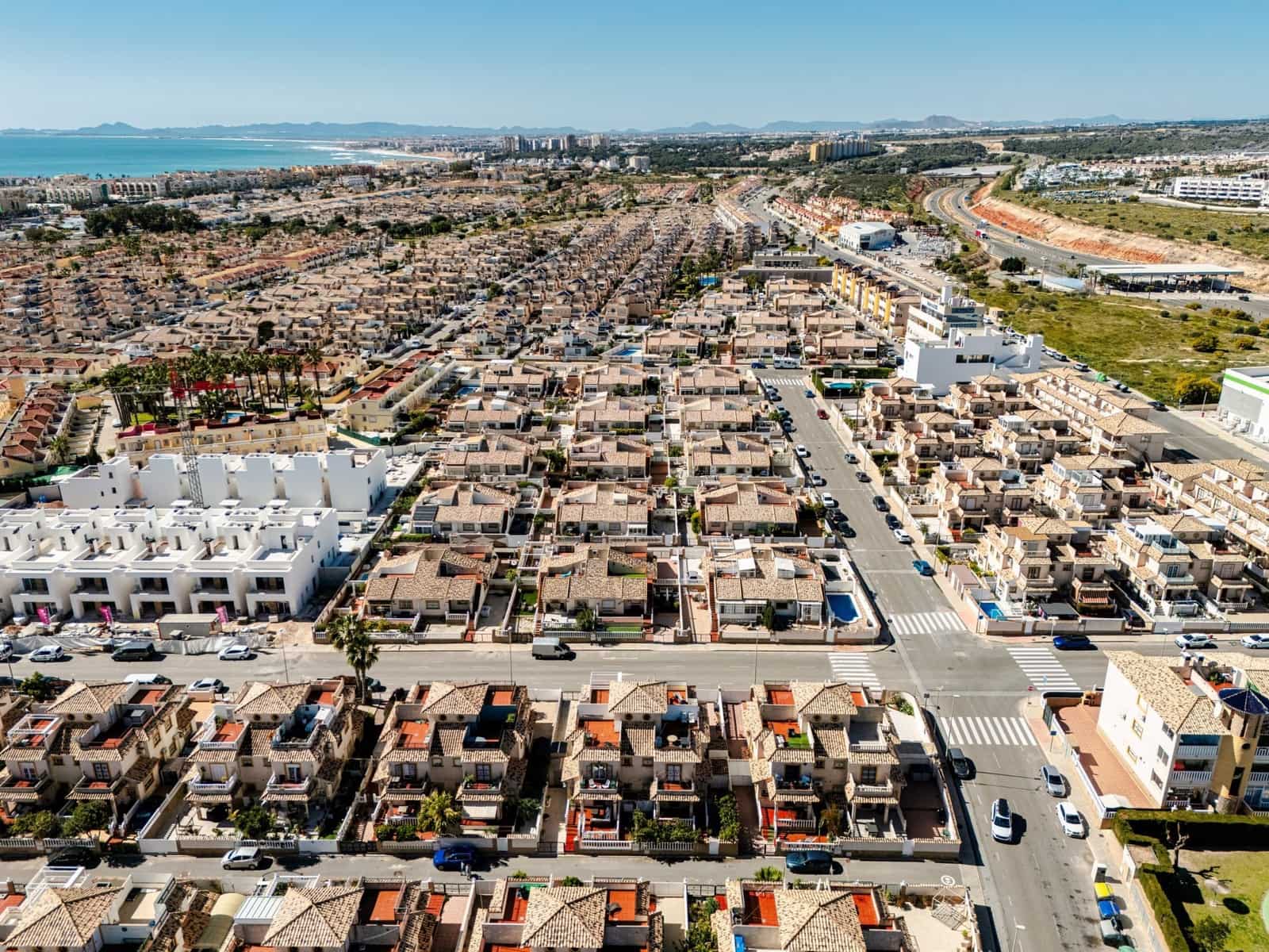 3 bedroom Semi-detached Villa for sale in Cabo Roig - € 260,000 (Ref: 9730178)