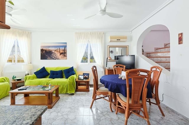 3 slaapkamer Villa te koop in Pinar de Campoverde, Pilar de la Horadada met zwembad - € 299.950 (Ref: 9730688)