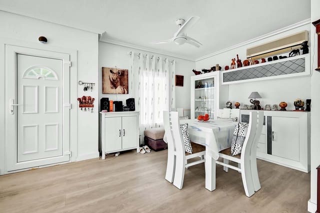 3 chambre Villa/Maison à vendre à Pinar de Campoverde, Pilar de la Horadada avec piscine - 345 000 € (Ref: 9748227)