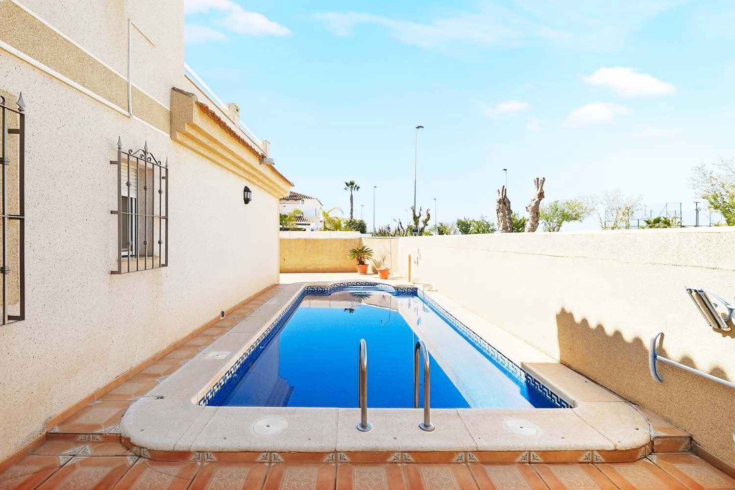 4 sypialnia Dom blizniak na sprzedaż w Torre de la Horadada z basenem - 390 000 € (Ref: 9783148)