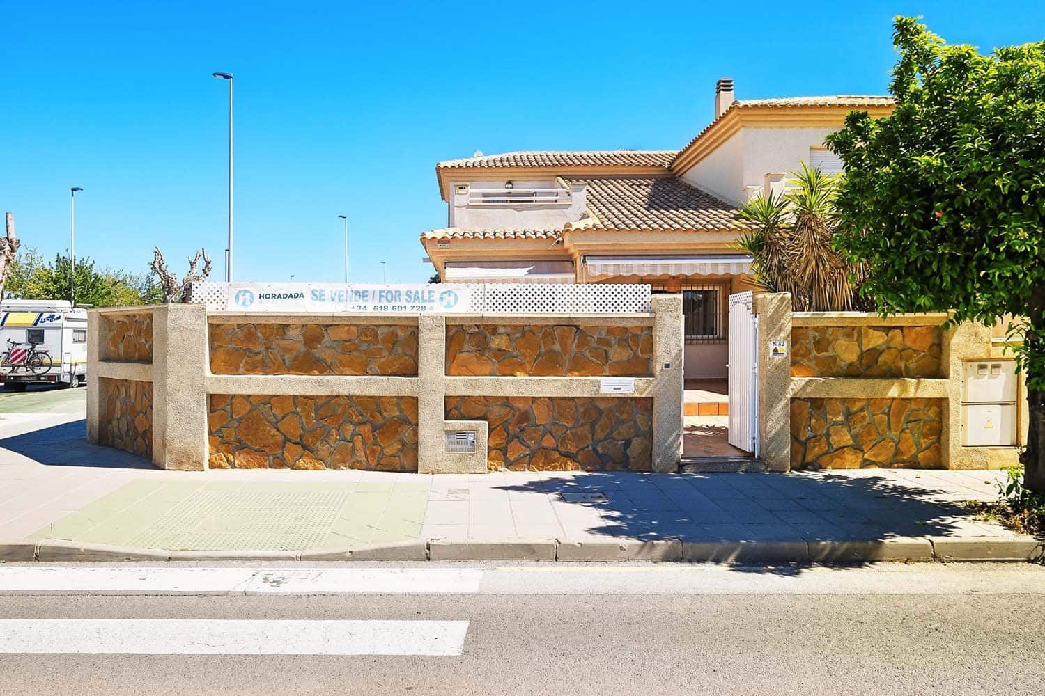 4 sypialnia Dom blizniak na sprzedaż w Torre de la Horadada z basenem - 390 000 € (Ref: 9783148)