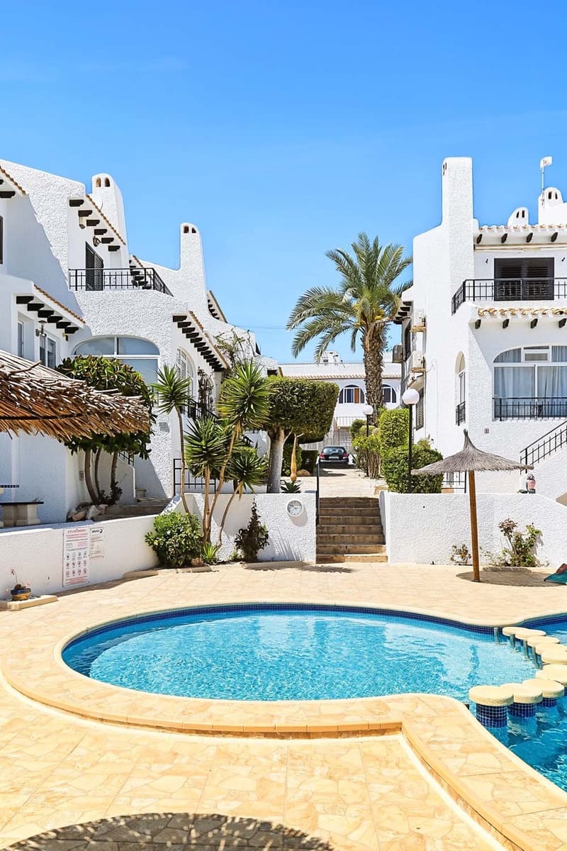 3 slaapkamer Huis te koop in Cabo Roig - € 319.950 (Ref: 9795072)