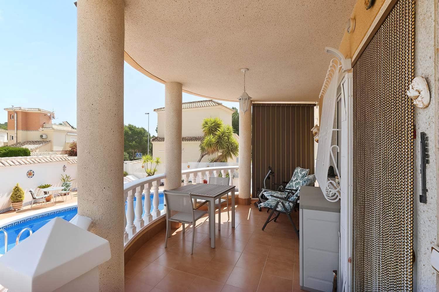 4 Zimmer Villa zu verkaufen in Pinar de Campoverde mit Pool - 329.950 € (Ref: 9814615)
