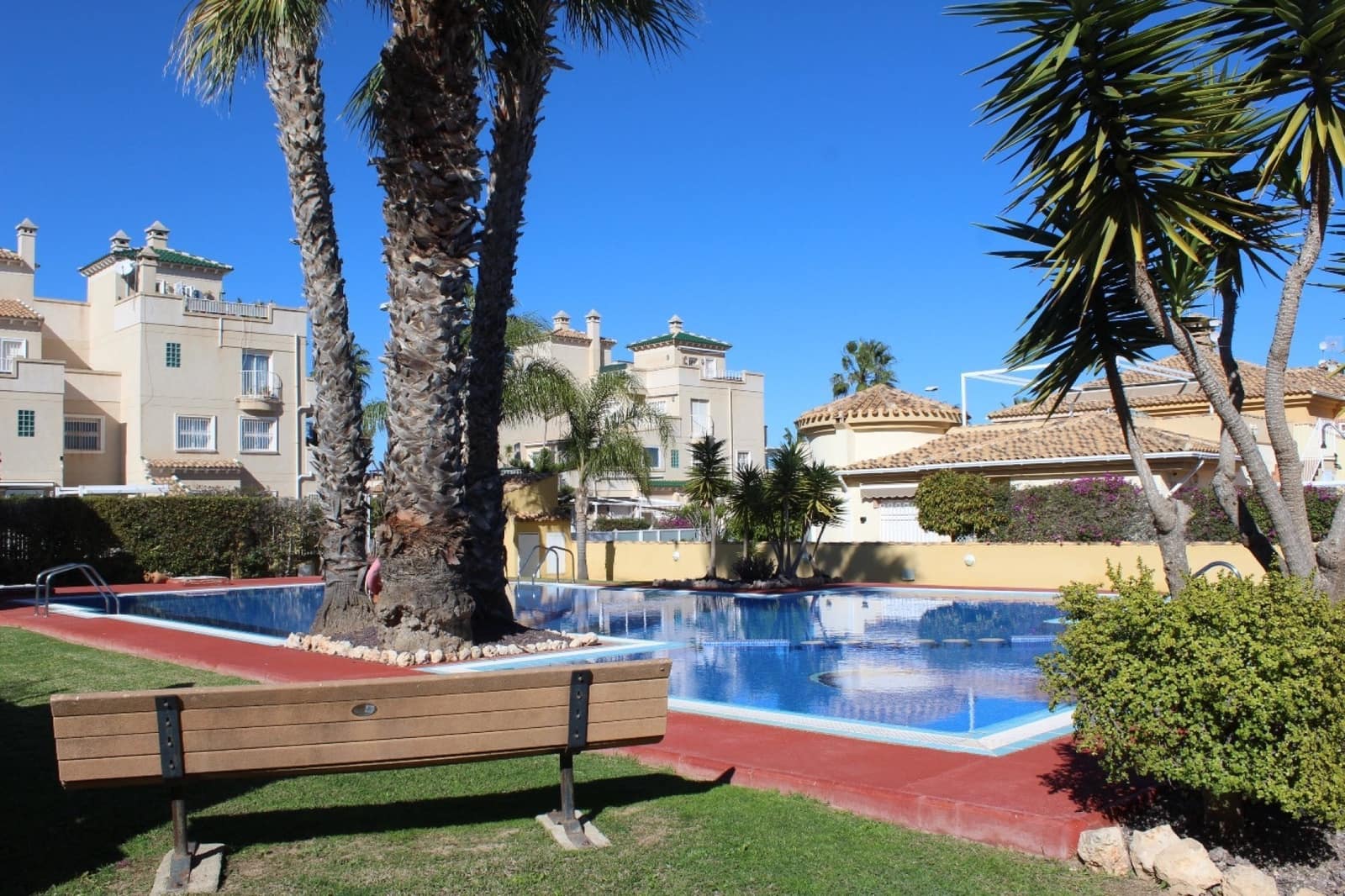 3 slaapkamer Huis te koop in Villamartin - € 235.000 (Ref: 9815679)