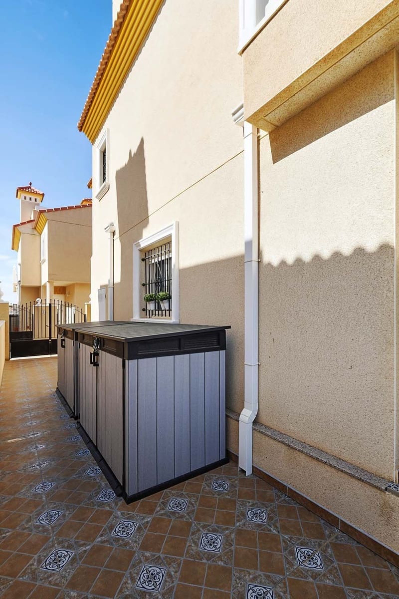 Pareado de 3 habitaciones en Pinar de Campoverde en venta - 210.000 € (Ref: 9820858)