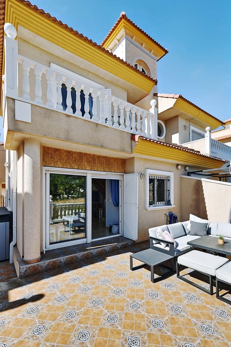 Pareado de 3 habitaciones en Pinar de Campoverde en venta - 210.000 € (Ref: 9820858)