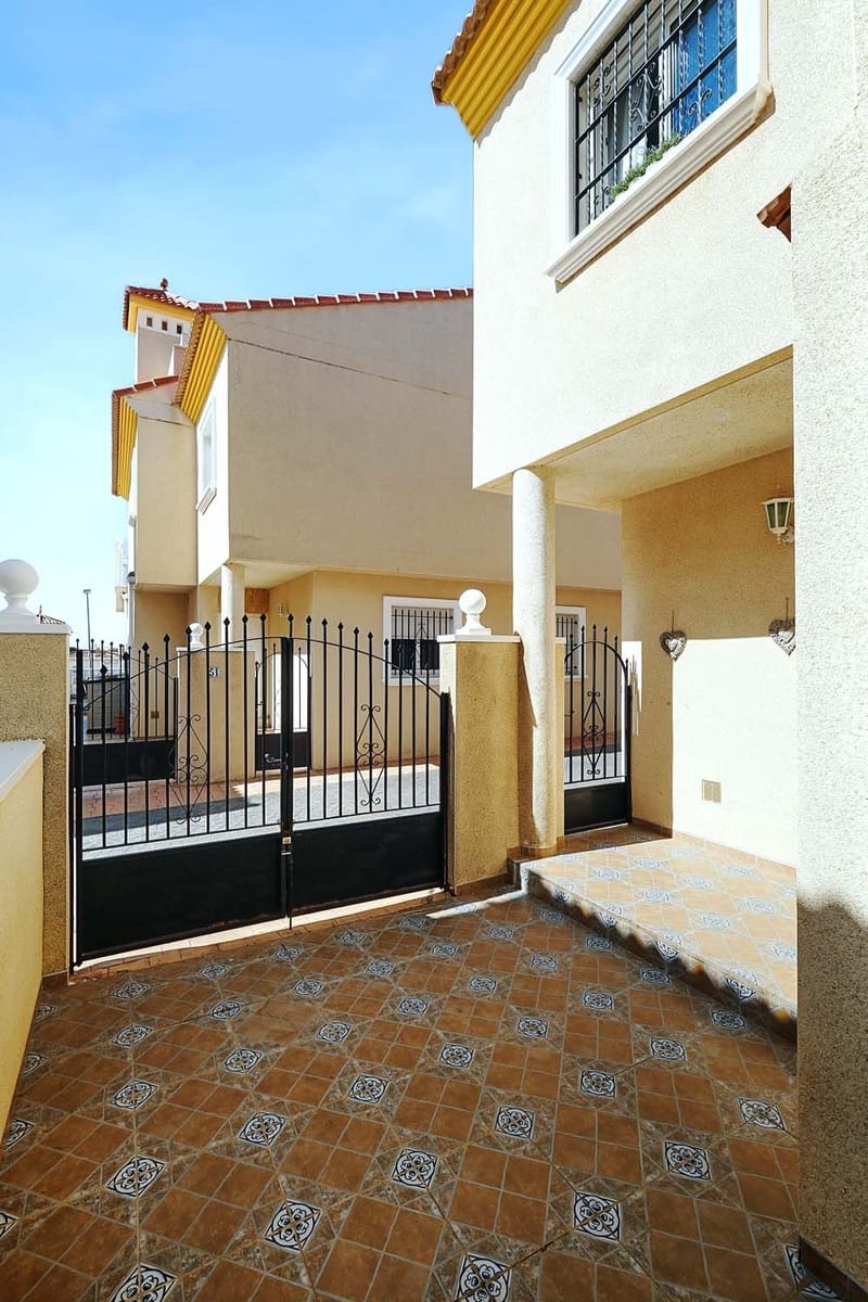 Pareado de 3 habitaciones en Pinar de Campoverde en venta - 210.000 € (Ref: 9820858)