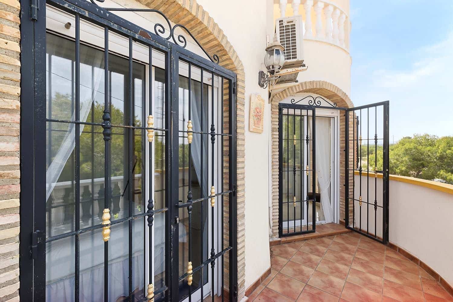 3 bedroom Villa for sale in Pinar de Campoverde with pool - € 290,000 (Ref: 9844651)