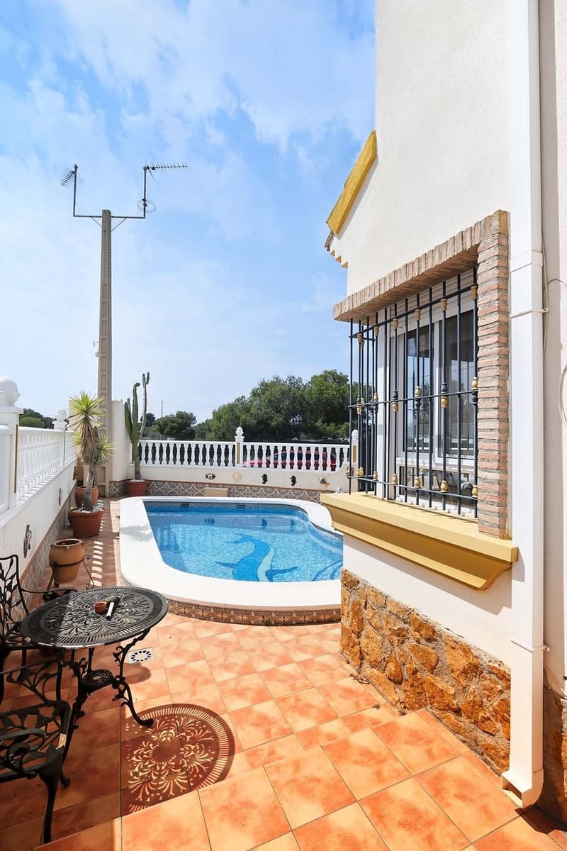 3 bedroom Villa for sale in Pinar de Campoverde with pool - € 290,000 (Ref: 9844651)