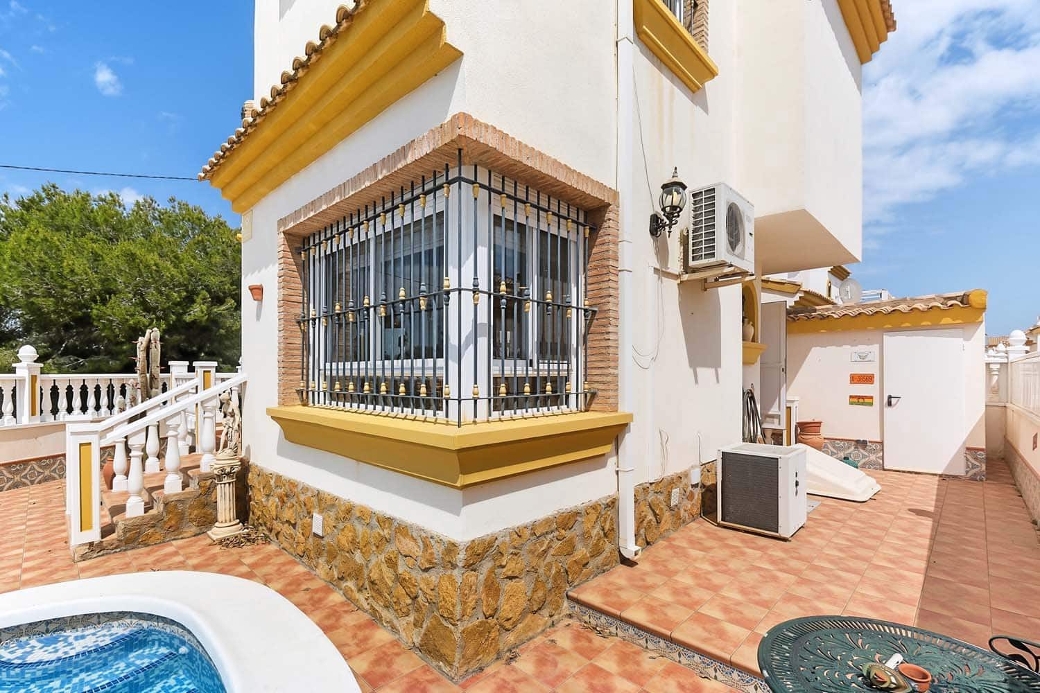 3 bedroom Villa for sale in Pinar de Campoverde with pool - € 290,000 (Ref: 9844651)