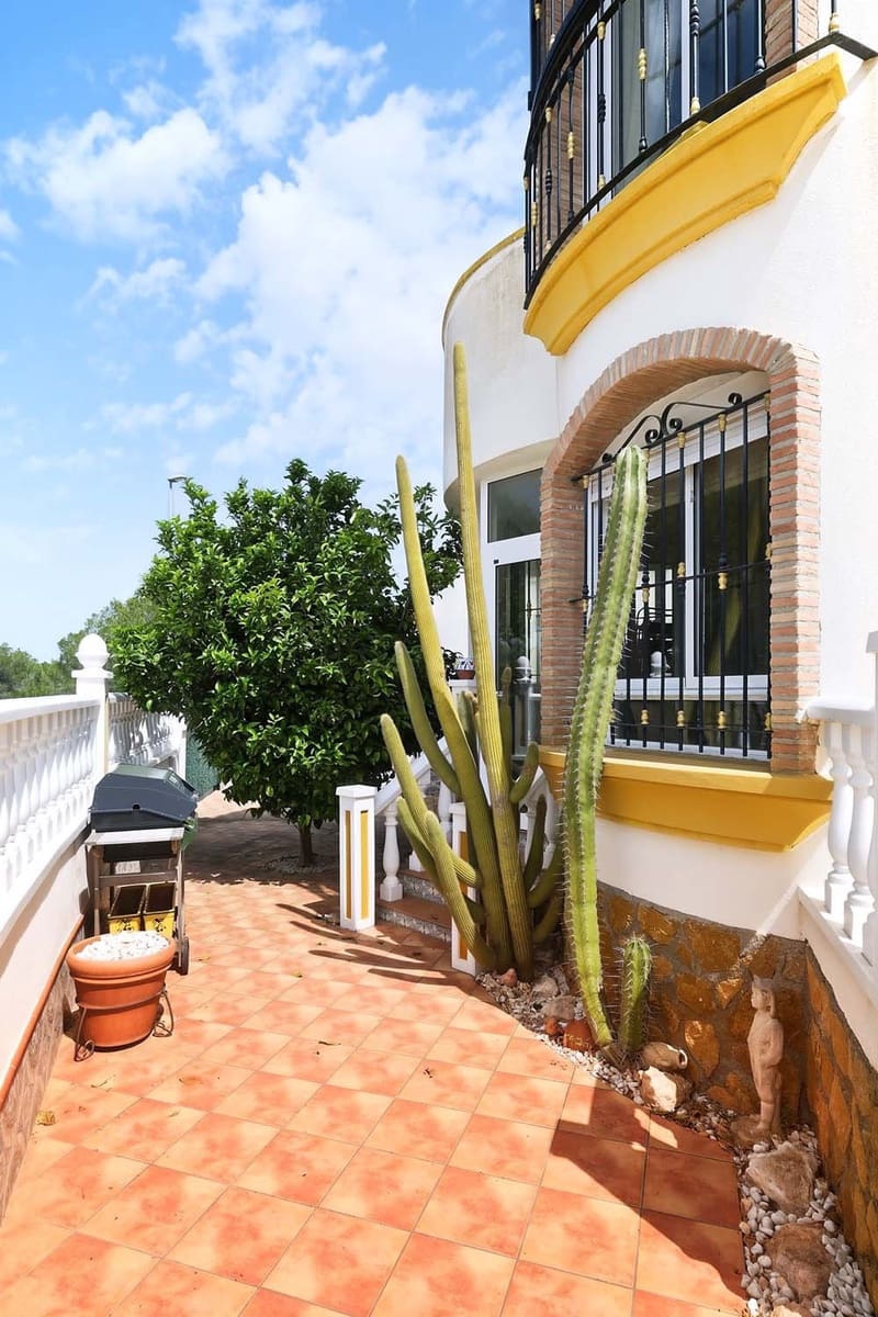 3 bedroom Villa for sale in Pinar de Campoverde with pool - € 290,000 (Ref: 9844651)