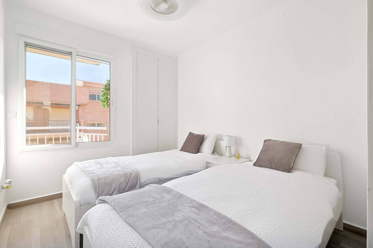 2 quarto Apartamento para venda em Los Alcazares com garagem - 229 950 € (Ref: 9849905)