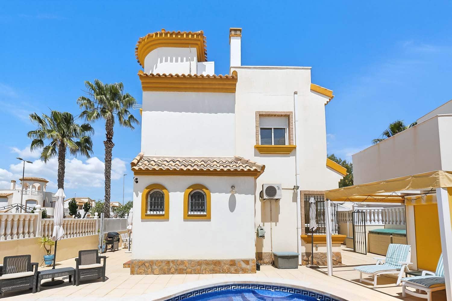 3 bedroom Villa for sale in Pinar de Campoverde with pool - € 320,000 (Ref: 9850370)