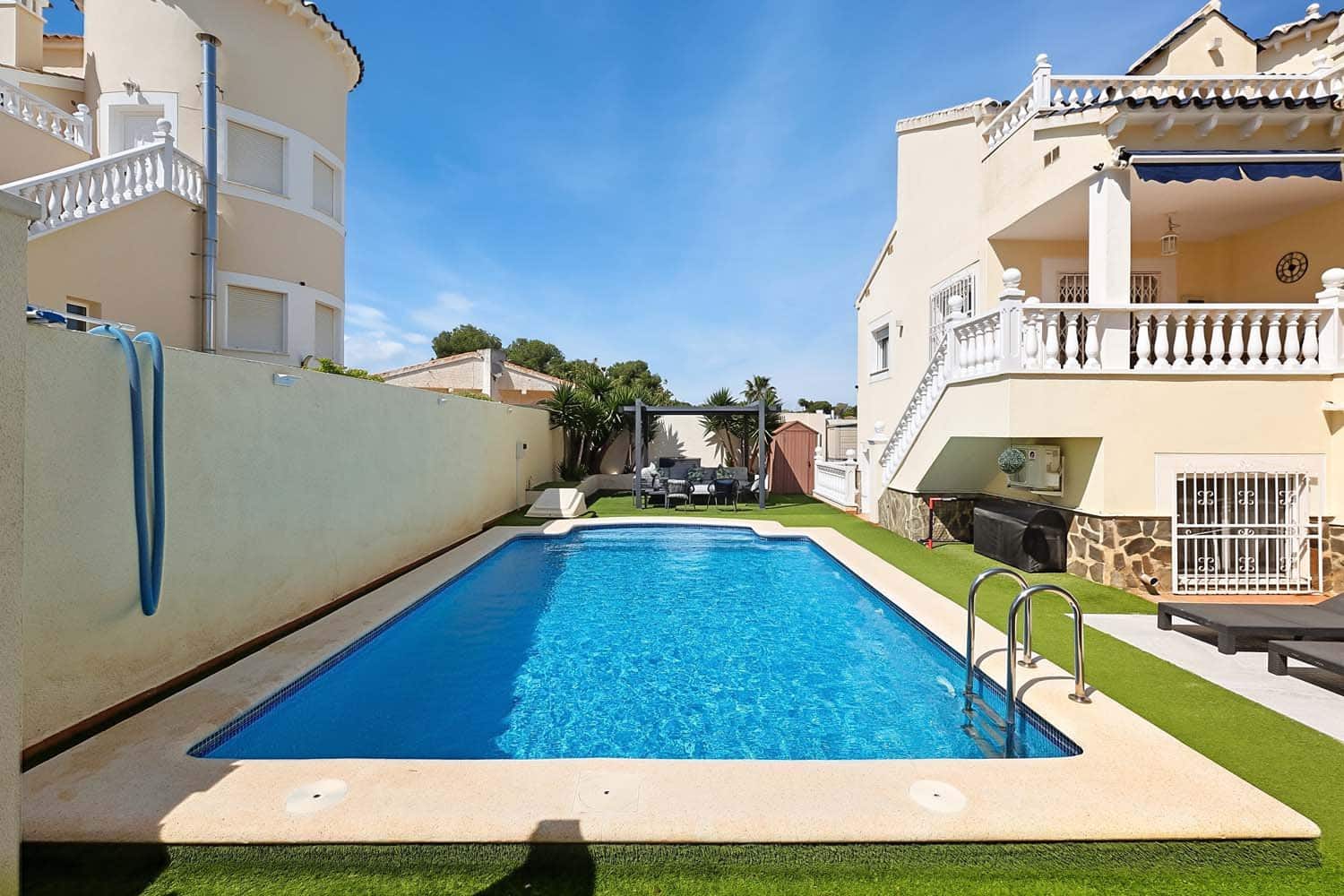 5 quarto Moradia para venda em Pinar de Campoverde com piscina - 499 000 € (Ref: 9852123)
