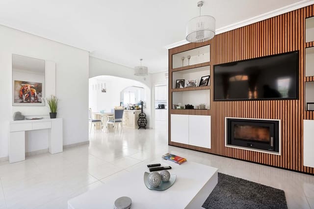 5 quarto Moradia para venda em Pinar de Campoverde, Pilar de la Horadada com piscina - 499 000 € (Ref: 9852123)