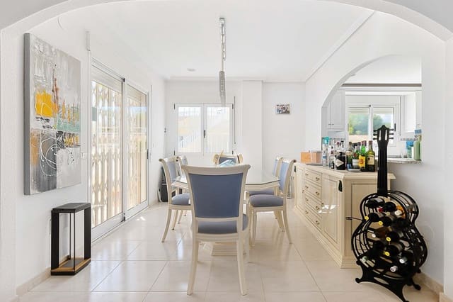 5 quarto Moradia para venda em Pinar de Campoverde, Pilar de la Horadada com piscina - 499 000 € (Ref: 9852123)