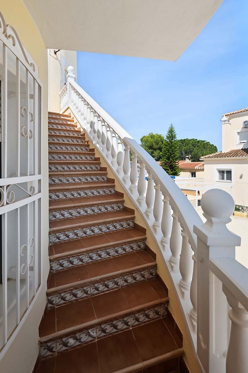 5 quarto Moradia para venda em Pinar de Campoverde com piscina - 499 000 € (Ref: 9852123)