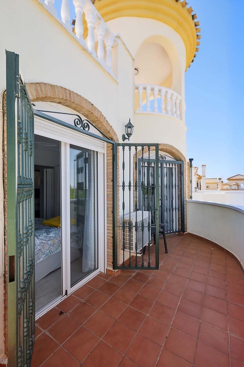 2 bedroom Villa for sale in Pinar de Campoverde with pool - € 299,500 (Ref: 9858276)