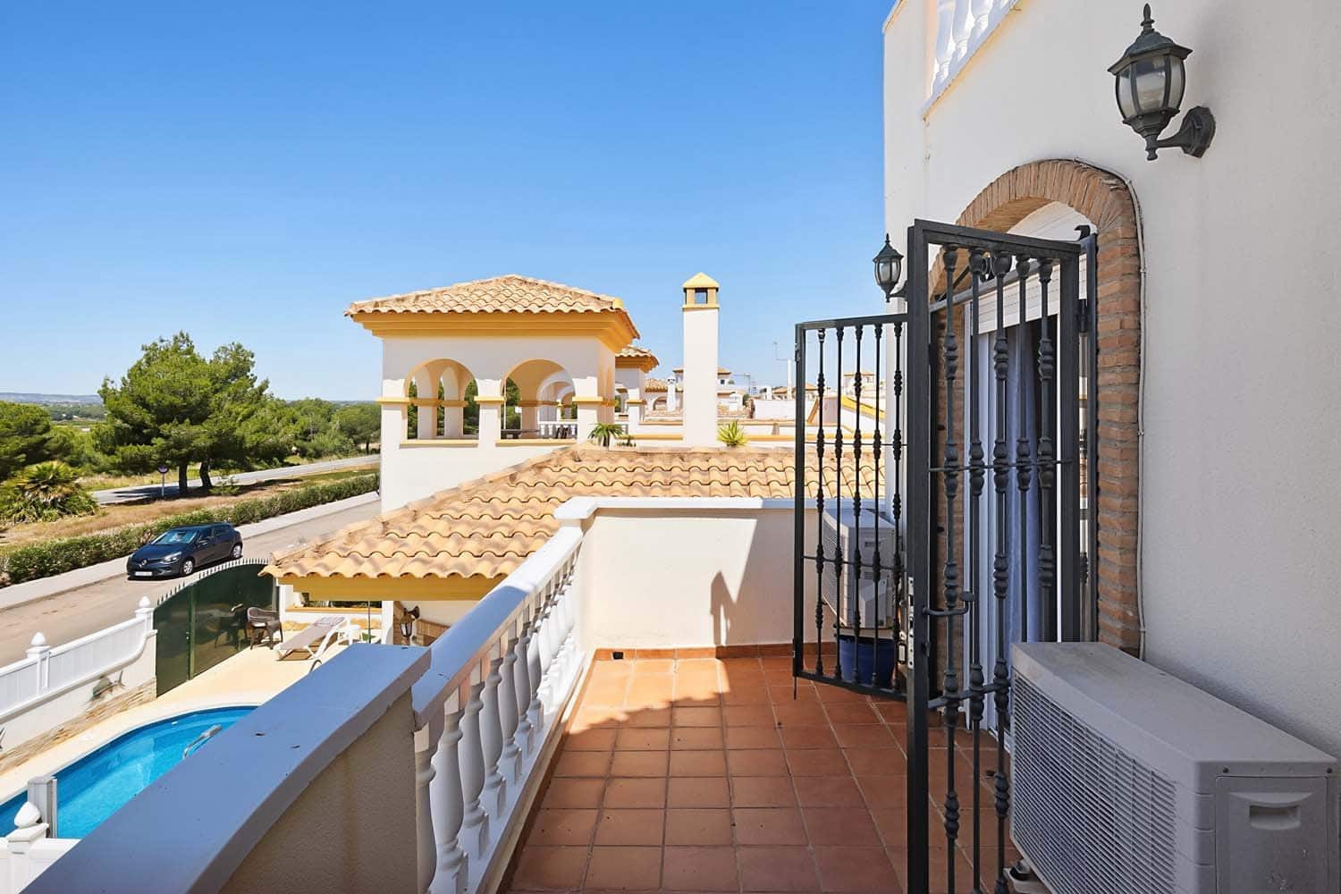 2 bedroom Villa for sale in Pinar de Campoverde with pool - € 299,500 (Ref: 9858276)