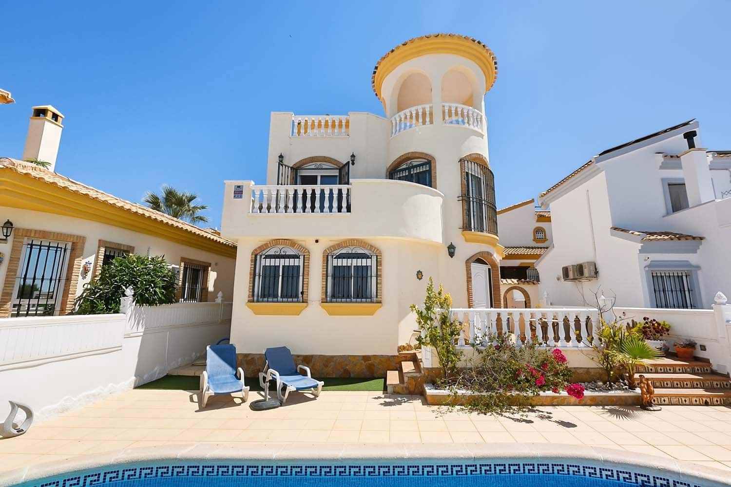 2 bedroom Villa for sale in Pinar de Campoverde with pool - € 299,500 (Ref: 9858276)