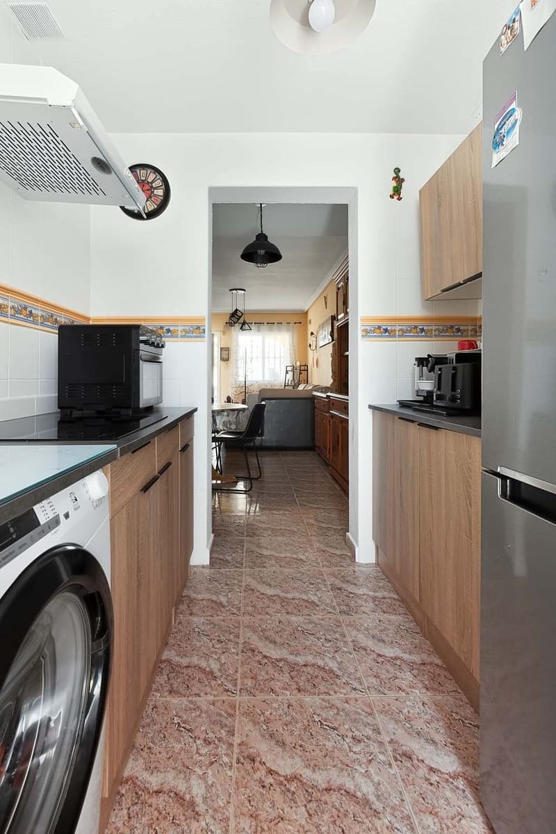 3 bedroom Townhouse for sale in Villamartin - € 179,900 (Ref: 9867688)